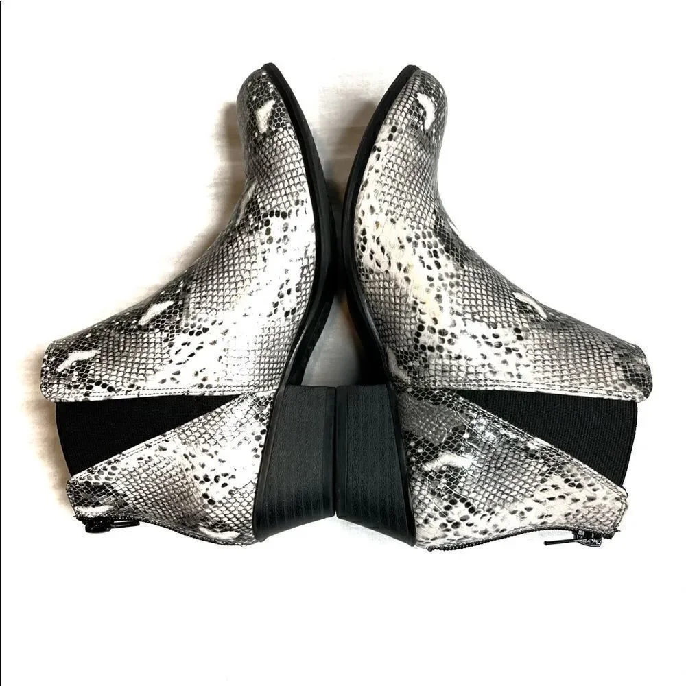 Esprit black and gray snakeskin print Tiffany ankle booties size 6